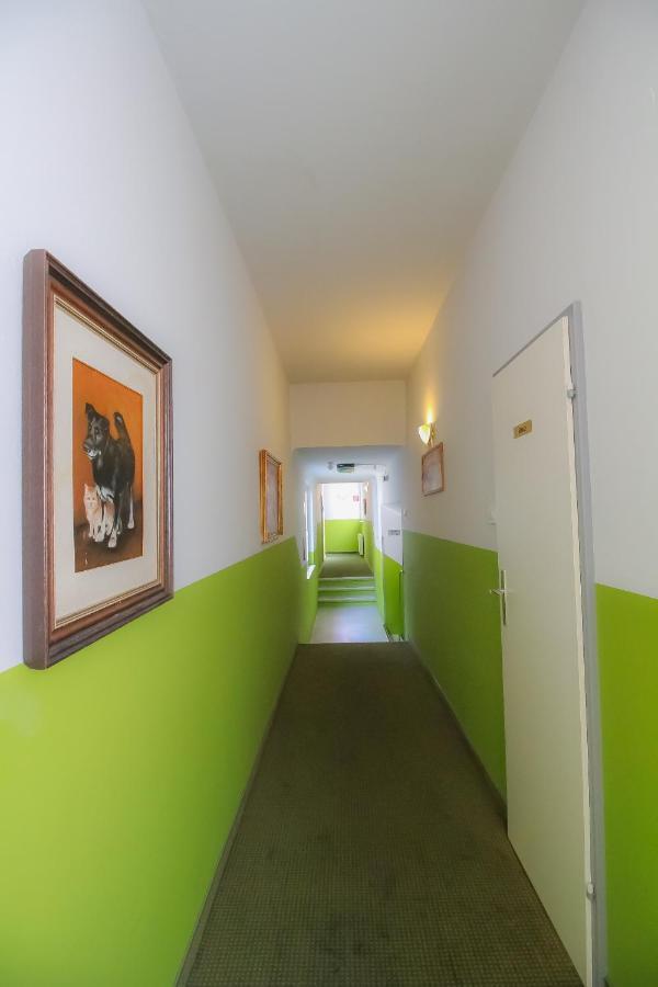 Queen Studio 3P Bs Viena Exterior foto